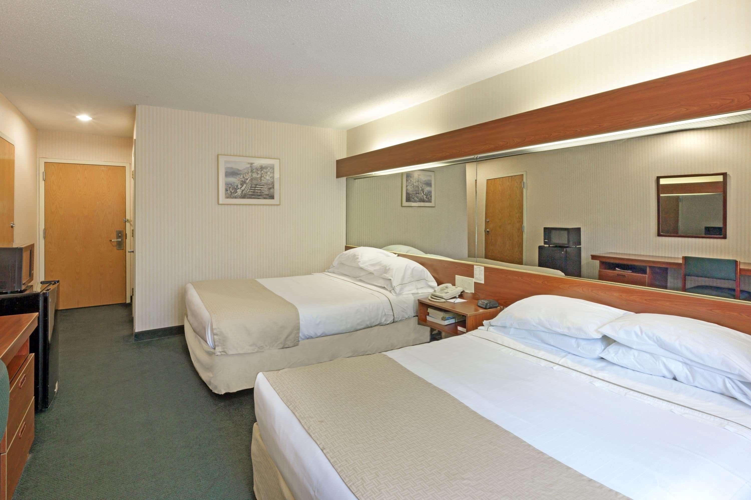 Microtel Inn & Suites By Wyndham Matthews/Charlotte Экстерьер фото