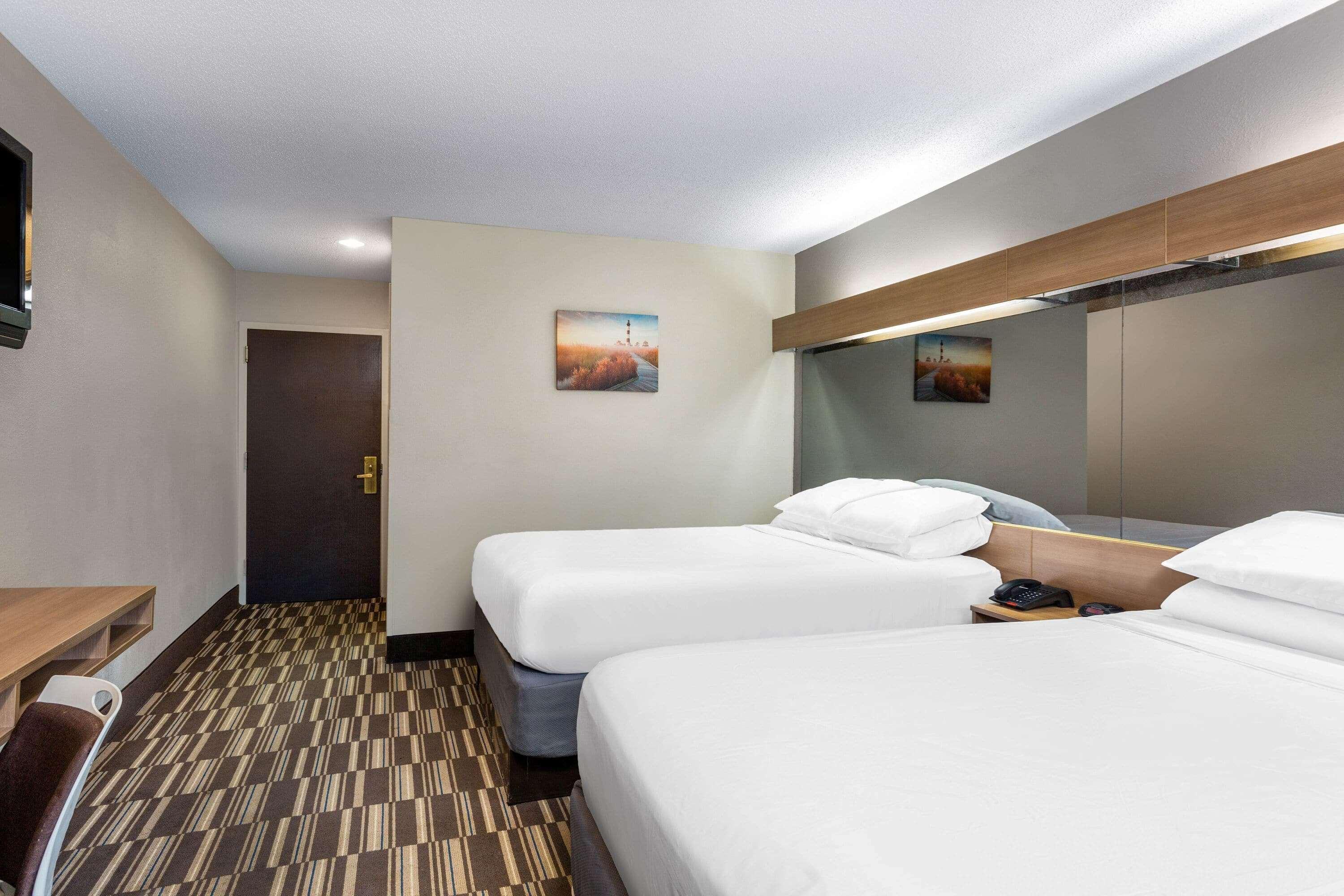 Microtel Inn & Suites By Wyndham Matthews/Charlotte Экстерьер фото