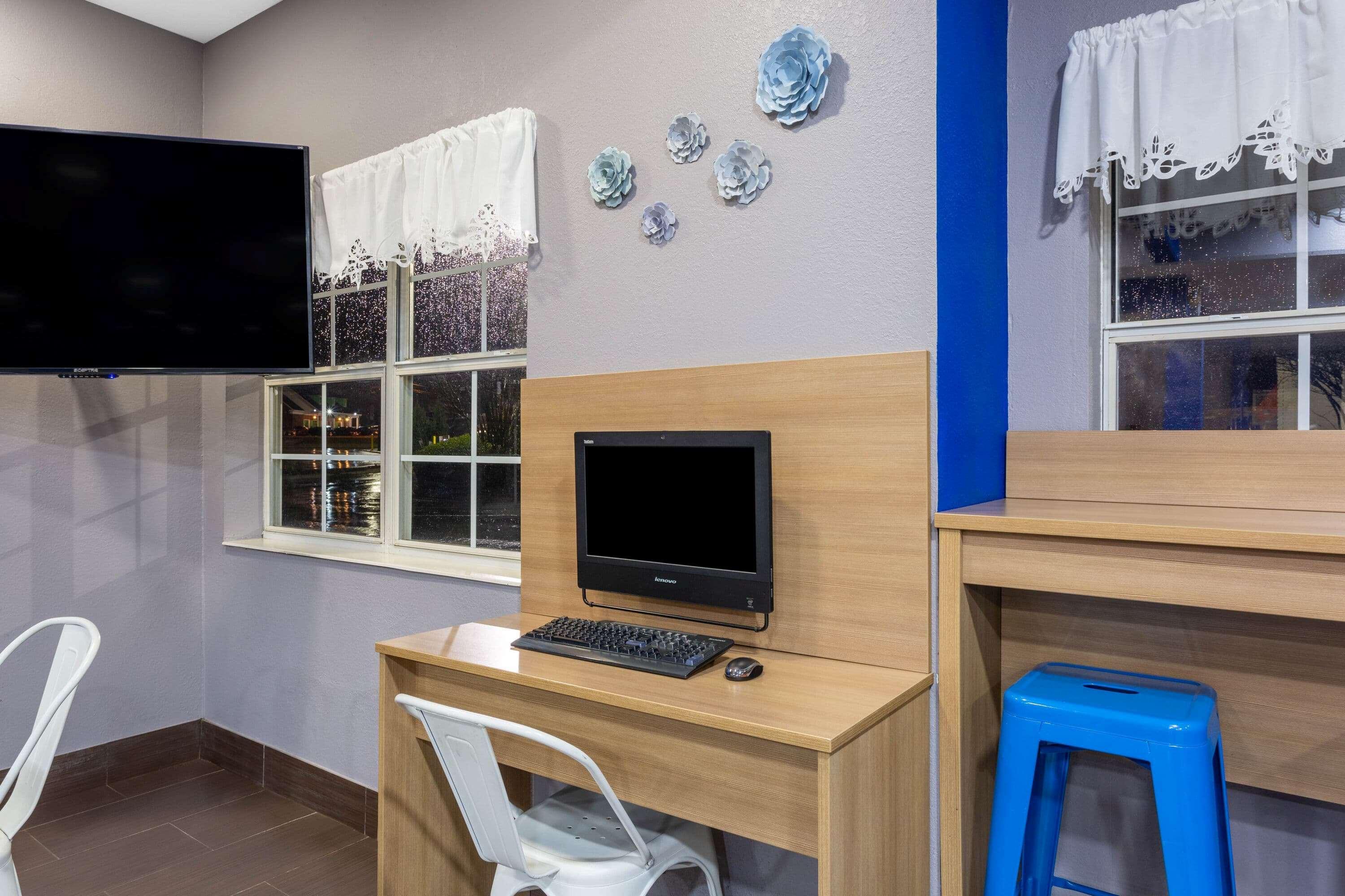 Microtel Inn & Suites By Wyndham Matthews/Charlotte Экстерьер фото
